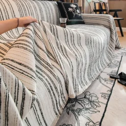 Chenille Sofa Cover Fleece Lined Jacquard Thick Universal Sofa Towel Blanket - Soft and Luxurious Fabric - Elegant Jacquard Pattern - Enhances and Protects Your Sofa - Suitable for All Seasons