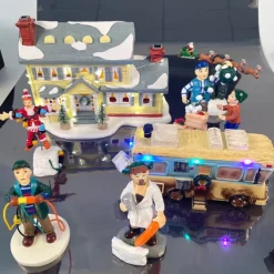 Christmas National Lampoon Resin Figurine Vacation Holiday House Hand-Painted Village Display Gift Christmas Home Deoration Xmas Gift