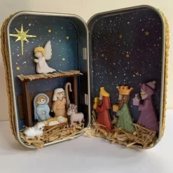 Christmas Nativity, Hand Sculpted Painted Nativity Figure, A Lovely, Little Nativity Scene, Xmas Holy Family Decor Gift for Indoor Home Display, Tabletop 8.8*11.5*2.8cm