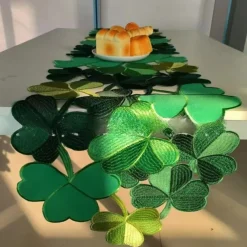 Clover Pattern Embroidered Table Runner