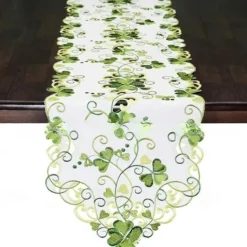 Clover Pattern Embroidered Table Runner