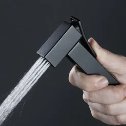 Copper Single Hole Bidet Black Toilet Handheld Bidet Sprayer Self-Cleaning Contemporary Cleaning Spray Gun Set