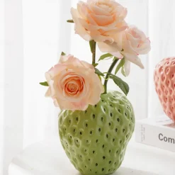 Creative Strawberry Vases Resin Flower Arrangements Household Soft Decorations Desktop Ornaments Gifts 1PC