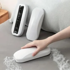 Crumb Sweeper Carpet Brush Carpet Sweeper, Handheld Rolling Ergonomic Pp Bristle Nutshell Crumb Brush Abs Cleaning Crumber for Table Bed Sofa Carpet