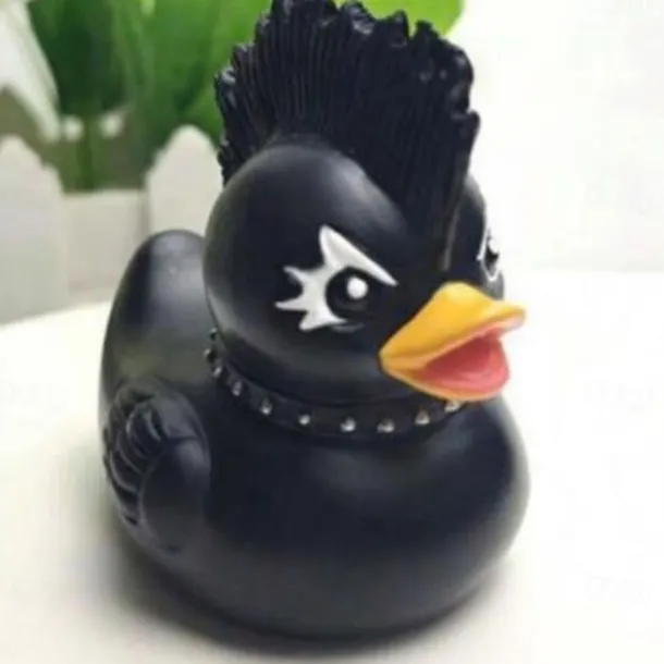 Duck Statue Decor Goth Satanic Duck, Gothic Punk Resin Collectible Figurines Ducks, Cute Little Duck Statue Crafts, Novelty Decorative Satan Duck Ornaments Halloween Decoration