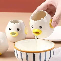 Easy-to-Use Ceramic Egg Separator for Perfectly Separated Yolks and Whites - Perfect for Baking and Kitchen Use