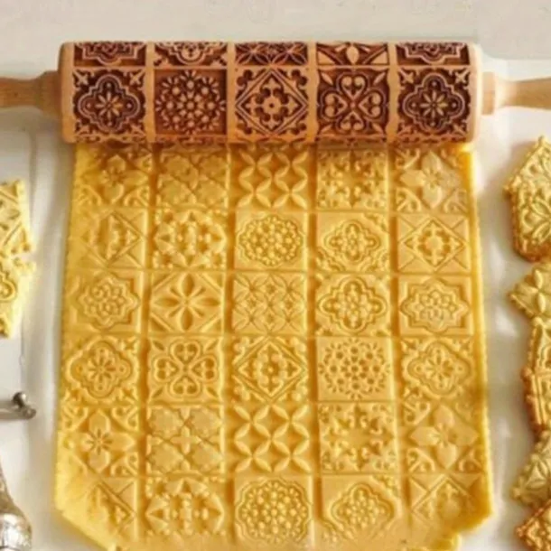 Embossing Rolling Pin (13.77''x1.77''), Wooden Rolling Pin, Square Flower Pattern Dough Roller, For Pizza, Pie, Cookies, Dumplings, Noodles, And More, Kitchen Utensils, Kitchen Gadgets, Kitchen Accessories, Home Kitchen Items