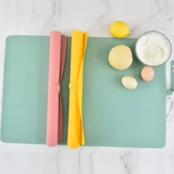 Extra Large Silicone Pastry Mat - 3mm Thick Non-Stick Dough Rolling Mat with Measurements, Perfect for Baking, Kneading, Rolling Dough, and Crafting, Easy to Clean and Durable Kitchen Tool, 65x40 cm