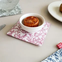 Fabric Coaster With Printed Double-Layer Insulation Pad, Simple Style Square Mug Pad