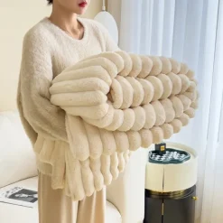 Faux Rabbit Throw Blanket Cozy Throw Blanket Throw Blanket Sherpa Backing Warm and Cozy Throw Decorative for Bedroom Sofa Floor Ghores