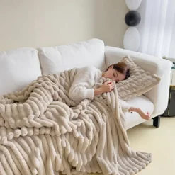 Faux Rabbit Throw Blanket Cozy Throw Blanket Throw Blanket Sherpa Backing Warm and Cozy Throw Decorative for Bedroom Sofa Floor Ghores