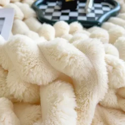 Faux Rabbit Throw Blanket Cozy Throw Blanket Throw Blanket Sherpa Backing Warm and Cozy Throw Decorative for Bedroom Sofa Floor Ghores