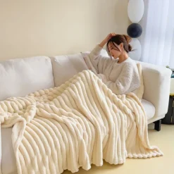 Faux Rabbit Throw Blanket Cozy Throw Blanket Throw Blanket Sherpa Backing Warm and Cozy Throw Decorative for Bedroom Sofa Floor Ghores