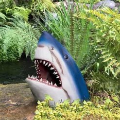 Floating Shark Head Crocodile Decor for Garden Pool, Novelty Outdoor Animals Statue Spoof Toy for Garden Park Pond Wall Decoration