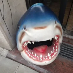 Floating Shark Head Crocodile Decor for Garden Pool, Novelty Outdoor Animals Statue Spoof Toy for Garden Park Pond Wall Decoration