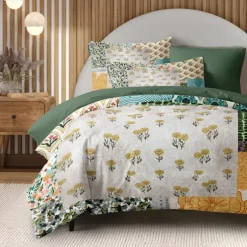 Floral Duvet Cover Set 100% Cotton Soft and Breathable Bedding Featuring Patchwork Flowers Lightweight and Durable Quilt Cover Comfortable for All Seasons Easy to Care