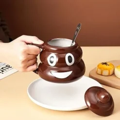 Funny Poop Ceramic Mug Cartoon Smile Coffee Milk Mug Porcelain Water Cup with Handgrip Lid Tea Cup Office Drinkware