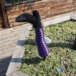 Funny Witch Leg Stake - Witch Leg Halloween Yard Decoration - Halloween Witch Prop Holiday Ornament For Outdoor Indoor Yard Patio Lawn