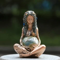 Gaia Mother Earth Statue, 6inch H Nature Moon Goddess Statue, Spiritual Items Figurines Statuette Gifts for Earth Day,Mother's Day,Easter Day Modern Home Room Decor Garden Decoration