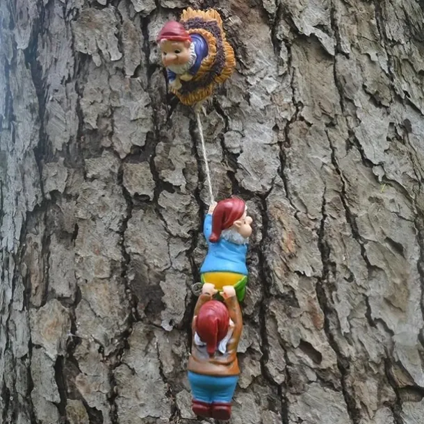 Gnome Garden Decor, 1pc Garden Gnome Statue, Climbing Gnomes Fairy Tree Hugger Garden Art Outdoor For Four Seasons Decor, Resin Crafts Ornaments For Patio, Lawn, Yard Art Decoration