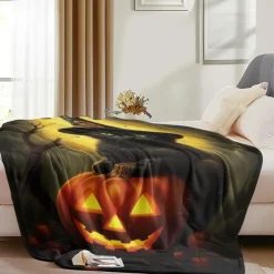 Halloween Decoration Cat Throw Blanket - Soft and Cozy Fleece with Spooky Cat Design - Perfect for Halloween Decor or Snuggling Up - Durable and High-Quality Fabric