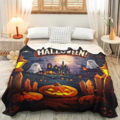 Halloween Decoration Jack O' Lantern Pumpkin Throw Blanket - Soft and Cozy Fleece with Festive Pumpkin Design - Perfect for Halloween Decor and Keeping Warm