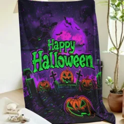 Halloween Decoration Jack O' Lantern Pumpkin Throw Blanket - Soft and Cozy Fleece with Festive Pumpkin Design - Perfect for Halloween Decor and Keeping Warm