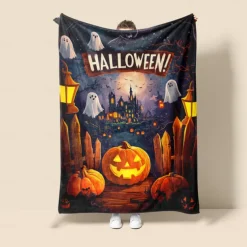 Halloween Decoration Jack O' Lantern Pumpkin Throw Blanket - Soft and Cozy Fleece with Festive Pumpkin Design - Perfect for Halloween Decor and Keeping Warm