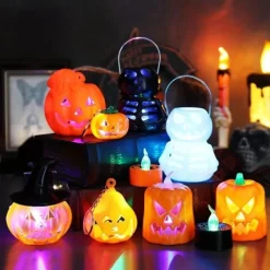 Halloween DecorationJack O Lantern Electronic Candle Light, Portable Candlestick Night Light, Ghost Festival Decoration, Props Atmosphere Layout, Suitable for Autumn Thanksgiving Table Decoration