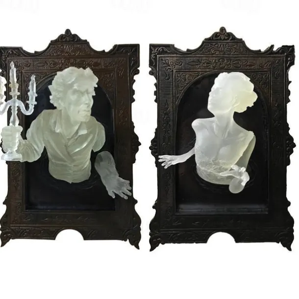 Halloween Ghost in The Mirror, Glow in The Dark 3D Resin Ghost Frame, Creative Fluorescent Mirror Sculpture for Bedroom and Corridor Decor