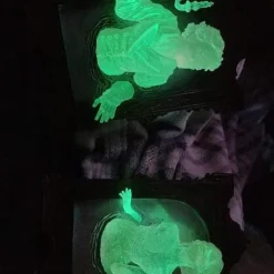 Halloween Ghost in The Mirror, Glow in The Dark 3D Resin Ghost Frame, Creative Fluorescent Mirror Sculpture for Bedroom and Corridor Decor