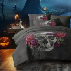 Halloween Skull Duvet Cover Set - Spooky and Stylish Skull Design - Includes Duvet Cover and Pillowcases - Soft and Cozy Fabric - Perfect for Adding a Halloween Vibe to Your Bedroom