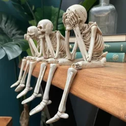 Halloween Skull Statues, Resin Skeleton Shelf Sitters, Sitting Figurines for Home Bookshelf and Table Edge, Decorative Crafts Ornaments for Skeleton Lovers