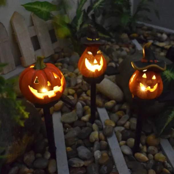 Halloween Solar Pumpkin Lantern Skull Head Decorative Lantern Courtyard Lawn Floor Insertion Lantern Festival Party Atmosphere Lantern