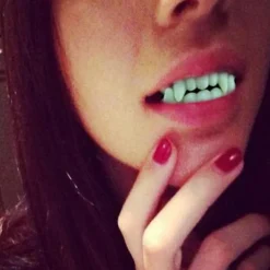 Halloween Vampire Dentures, Glow in The Dark Horror Zombie Teeth, Fake Tiger Teeth Grim Reaper Braces, Luminous Dress Up Props