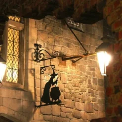 Halloween Witch Cauldron Silhouette Wall Decor - Outdoor Metal Witches Cauldron Wall Hanging Ornament, Halloween Scary Hanging Metal Wall Sign for Garden Party Decor