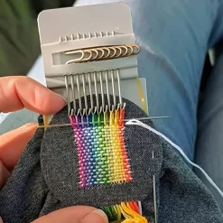 Handheld Weaving Loom - Portable Tapestry Repair Tool for Clothes & Jeans, Light Grey