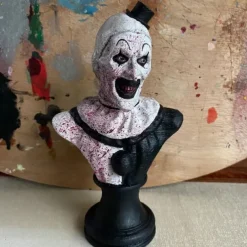 Horror Art Clown Bust Statue, Halloween Clown Ornaments, Resin Horror Movie Clown Figures Sculpture, Realistic Scary Halloween Decoration Props for Indoor Outdoor Home Office Garden Decor