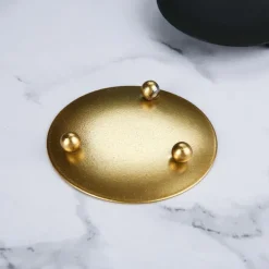 Iron Candle Holder – Creative Geometric European-Style Romantic Candle Cup, Modern Minimalist Metal Tealight Holder, Elegant Tabletop Decor for Dining Table, Home, Wedding, and Party Decoration