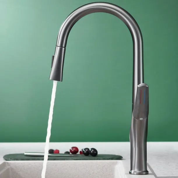 Kitchen faucet - Single Handle One Hole Chrome / Nickel Brushed / Electroplated Pull-out / Pull-down / Standard Spout / Tall / High Arc Centerset Modern Contemporary Kitchen Taps