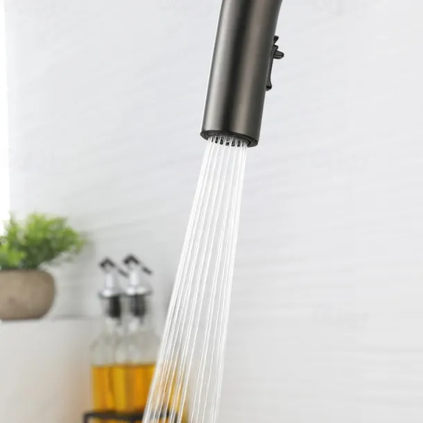 Kitchen Faucet with Pull-out Spray - Single Handle One Hole Electroplated / Painted Finishes Pull-out / Pull-down / Standard Spout / Tall / High Arc Centerset Modern Contemporary Kitchen Taps