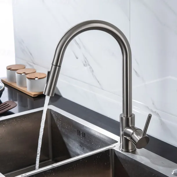 Kitchen Faucet with Pull-out Spray,Single Handle One Hole 2-modes Brass Kitchen Taps