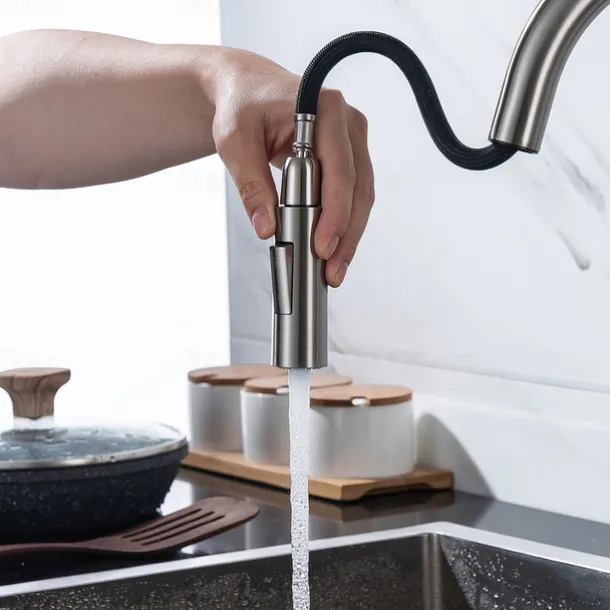 Kitchen Faucet with Pull-out Spray,Single Handle One Hole 2-modes Brass Kitchen Taps