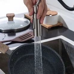Kitchen Faucet with Pull-out Spray,Single Handle One Hole 2-modes Brass Kitchen Taps