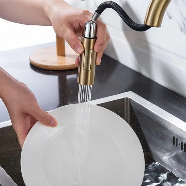 Kitchen Faucet with Pull-out Spray,Single Handle One Hole 2-modes Brass Kitchen Taps