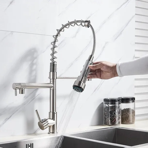 Kitchen Faucet,Brass Chrome Deck Mounted Pullout Spray Contemporary Kitchen Taps with Hot and Cold Switch