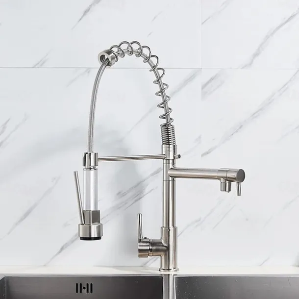 Kitchen Faucet,Brass Chrome Deck Mounted Pullout Spray Contemporary Kitchen Taps with Hot and Cold Switch