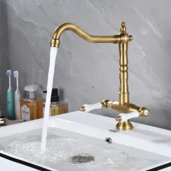 Kitchen Faucet,Two Handles One Hole Antique Brass / Electroplated / Painted Finishes Standard Spout Centerset Antique Kitchen Taps