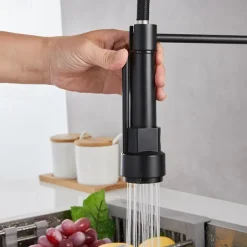 Kitchen Sink Mixer Faucet Pull Down Sprayer, Single Lever Pull Out Taps, 360 ° Swivel Cold Hot Water Brass Tap Golded Chrome Black
