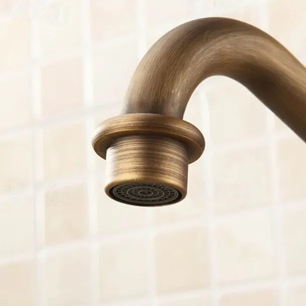 Kitchen Sink Mixer Faucet Traditional, 360 Rotating Kitchen Vessel Taps Antique Brass Retro Style Single Handle One Hole with Hot and Cold Water Hose